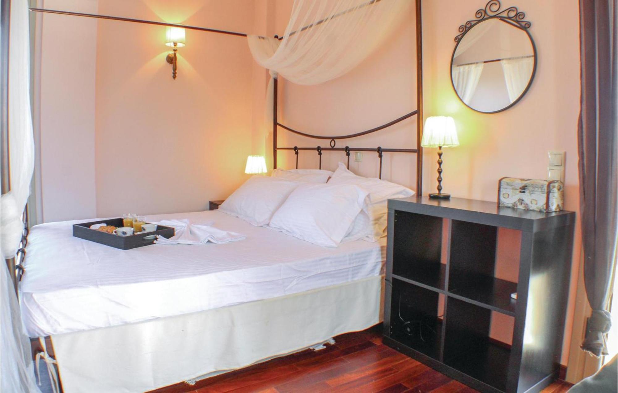 Amazing Home In Koroni With Wifi Luaran gambar