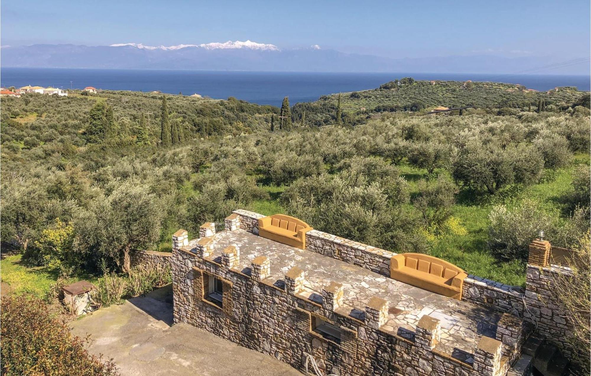 Amazing Home In Koroni With Wifi Luaran gambar
