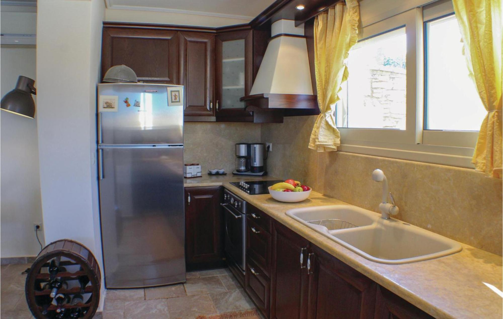 Amazing Home In Koroni With Wifi Luaran gambar
