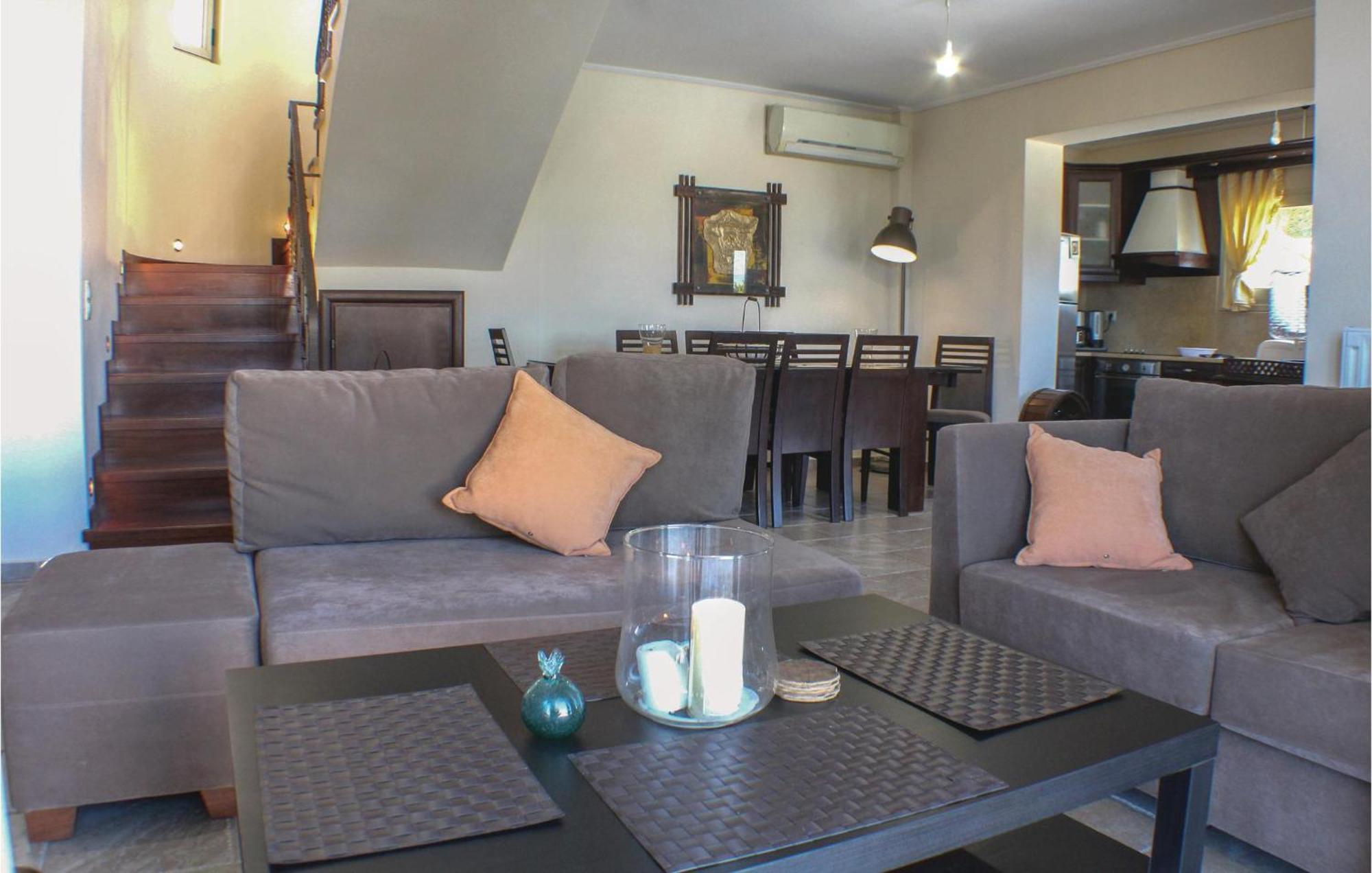 Amazing Home In Koroni With Wifi Luaran gambar